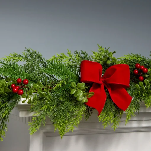 6 ft. Christmas Classic Garland