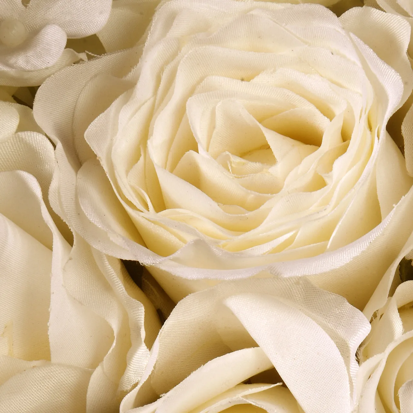 18 in. Valentine's White Roses and Hydrangea Blooms Floral Wreath