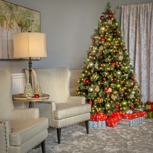 9ft. Pre-Lit Carolina Pine Tree with Clear Lights with 900 Clear Lights